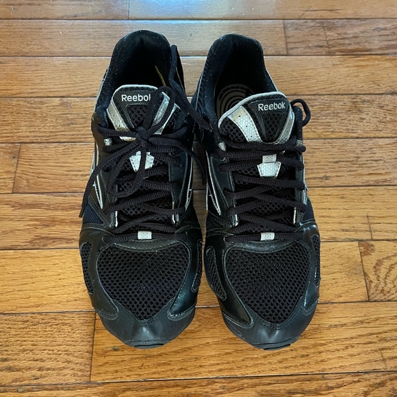 Reebok easy tone women shoe size 8 - Picture 3 of 6